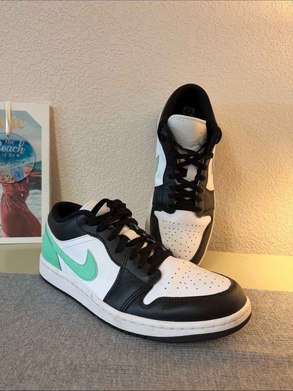 Nike Air Jordan 1 Low White Black Mint Green Men’s Size 10 Sneakers 553558-131